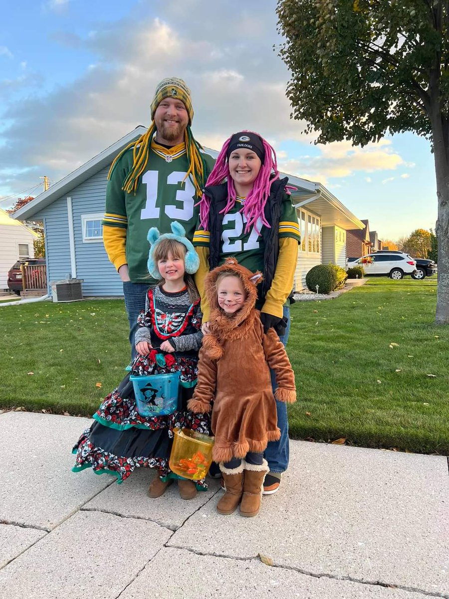 tschicket13's tweet photo. Halloween is a great reason to rock @FANLOCKS, also perfect for GameDay! #rockthelocks #fanlocks https://t.co/yIT7R7VyN0