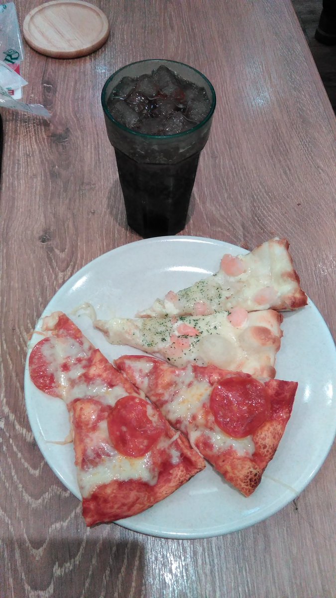 シェーキーズ Shakey S Pizza 公式 Shakeysphoto Twitter シェーキーズ Shakey S Pizza 公式 Shakeysphoto Twitter
