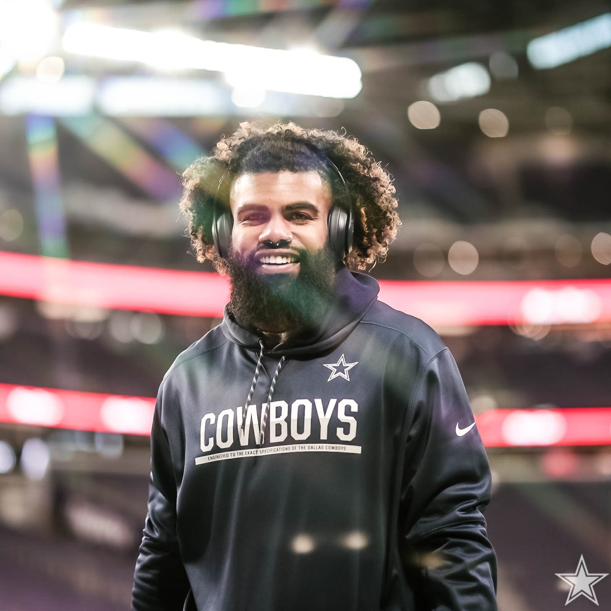 dallascowboys's tweet photo. Pregame Views ๐โญ๏ธ
#DALvsMINN | #DallasCowboys https://t.co/m8FTyDNa99