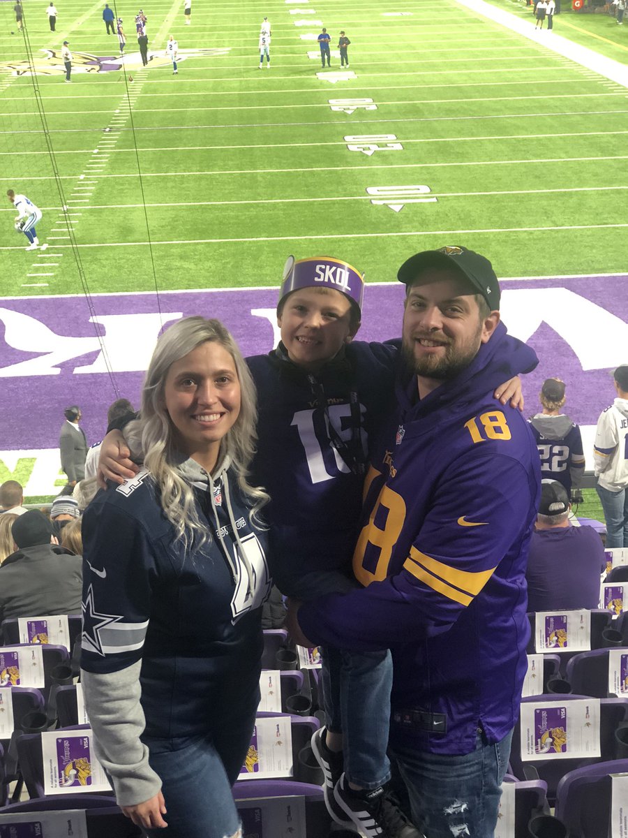 SneakerFever27's tweet photo. #SKOL https://t.co/xf370GVrUI