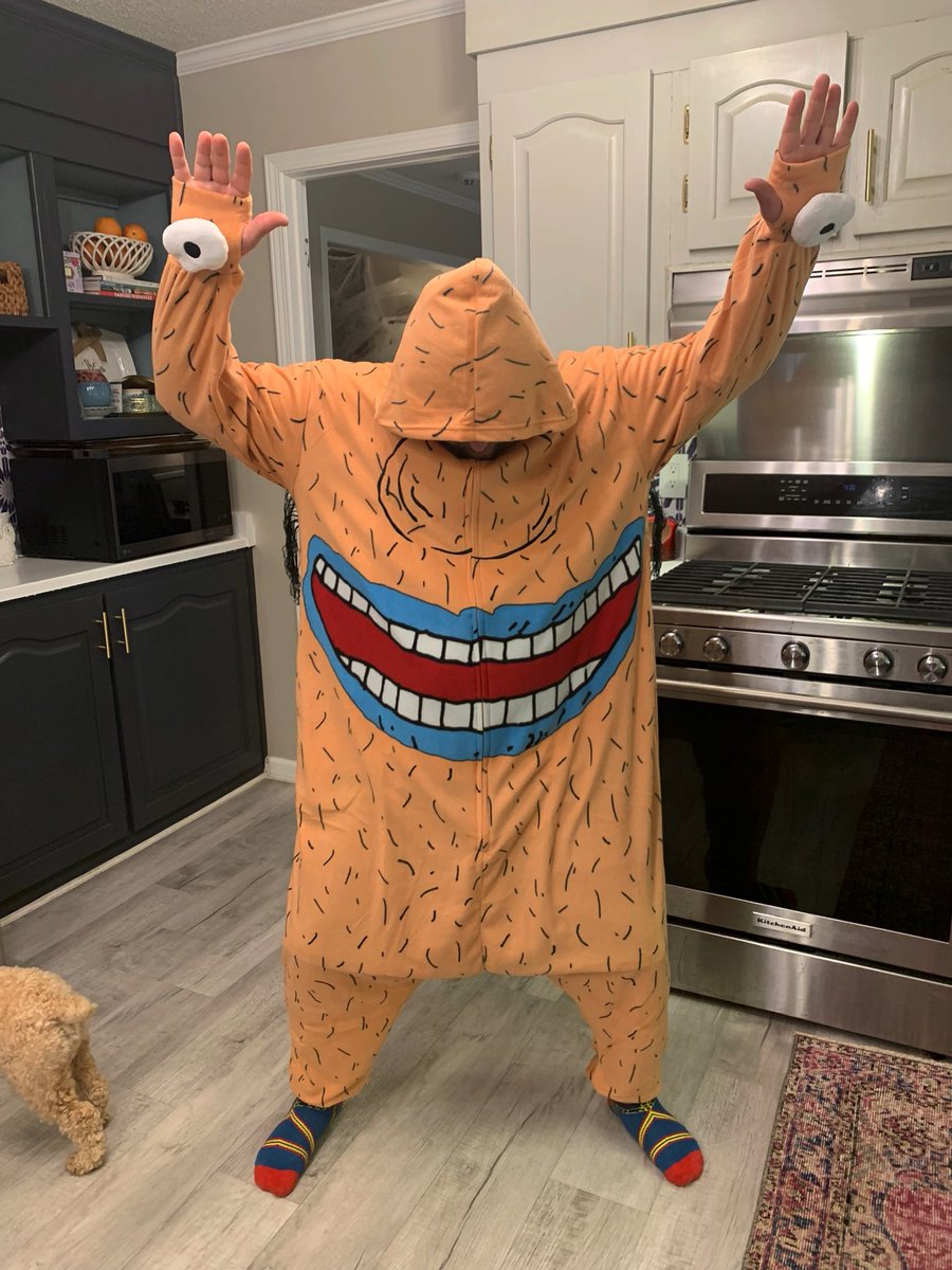 BauceSauce's tweet photo. dressed up as the amount of pussy I humbly request my wife to find in her heart to give me https://t.co/lzBFrXF0AD