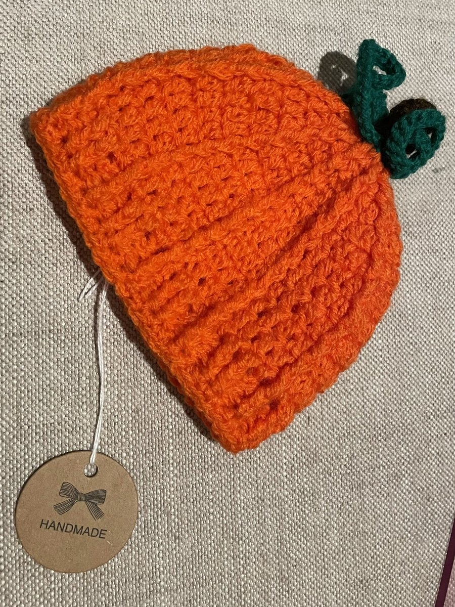 So rude when people don’t tell you they can’t make your Halloween party… especially when you go to the effort of getting them their own hat. 🤨🎃👶🏻🗓