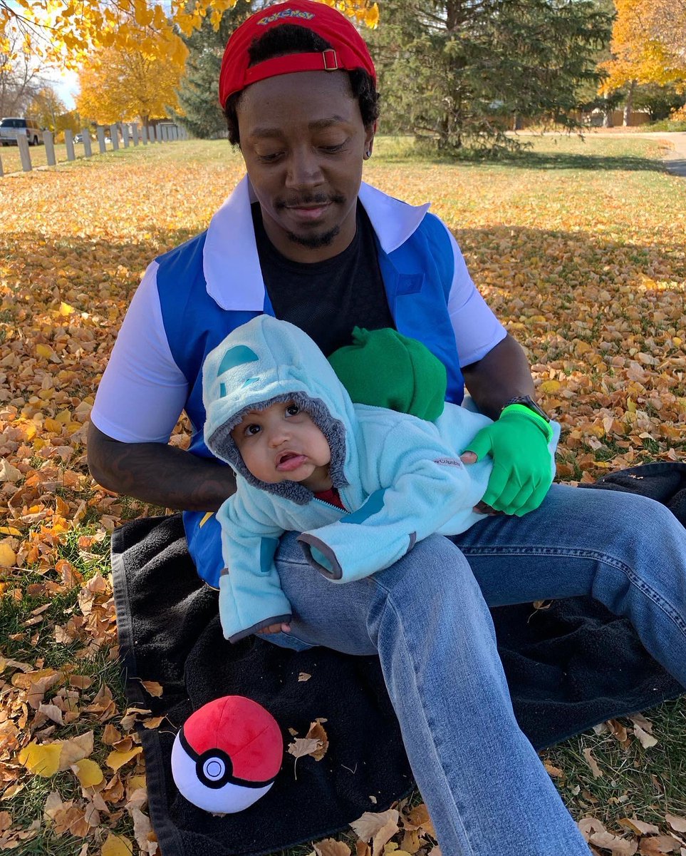 sdmorrow1991's tweet photo. First family costume in the books! 
Happy Halloween y’all! Stay safe and spooky out there 👻 🎃

#FamilyCostumes #Pokemon #GottaCatchEmAll #AshKetchum #Bulbasaur #Jessie #TeamRocket #PrepareForTrouble #BabyFirstHalloween #ThisIsHalloween #DoubleTap #Instagood https://t.co/MyeJl072fw
