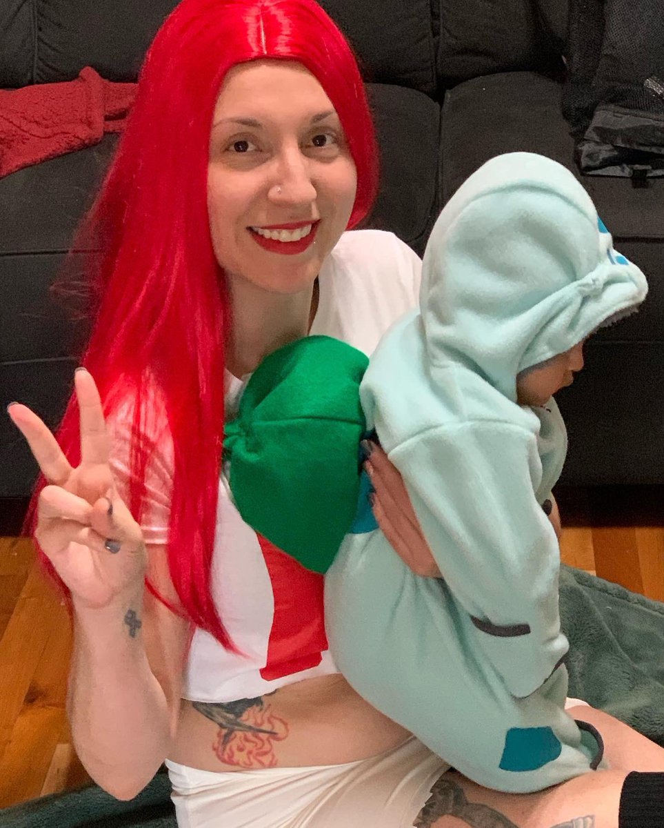 sdmorrow1991's tweet photo. First family costume in the books! 
Happy Halloween y’all! Stay safe and spooky out there 👻 🎃

#FamilyCostumes #Pokemon #GottaCatchEmAll #AshKetchum #Bulbasaur #Jessie #TeamRocket #PrepareForTrouble #BabyFirstHalloween #ThisIsHalloween #DoubleTap #Instagood https://t.co/MyeJl072fw