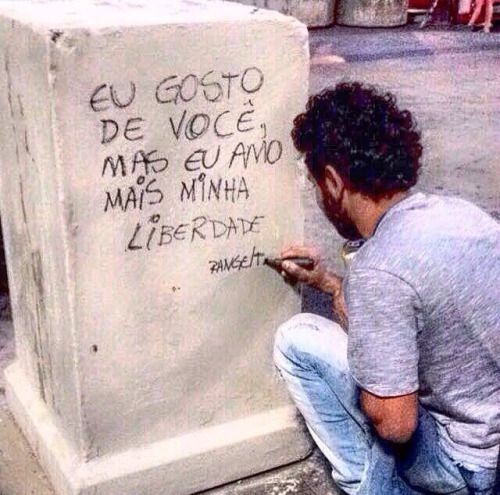 LivNney's tweet photo. a mare para os irmãos calore:
#redqueen #rainhavermelha #marebarrow #calcalore #mavencalore https://t.co/ggEtAunYda