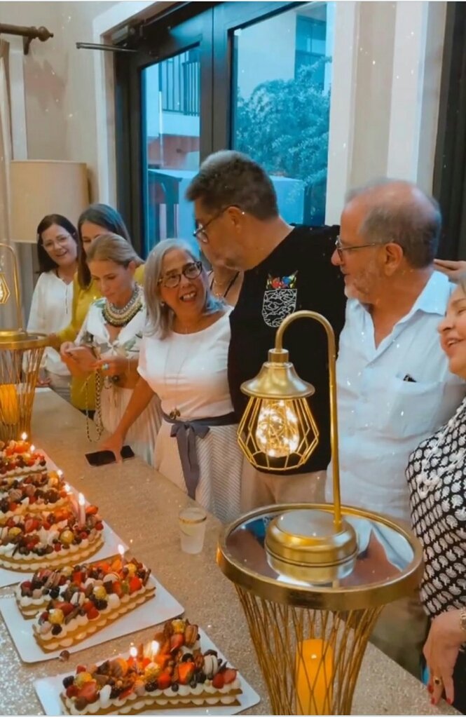 Sin ayuda                con ayuda 
Humanitaria            humanitaria