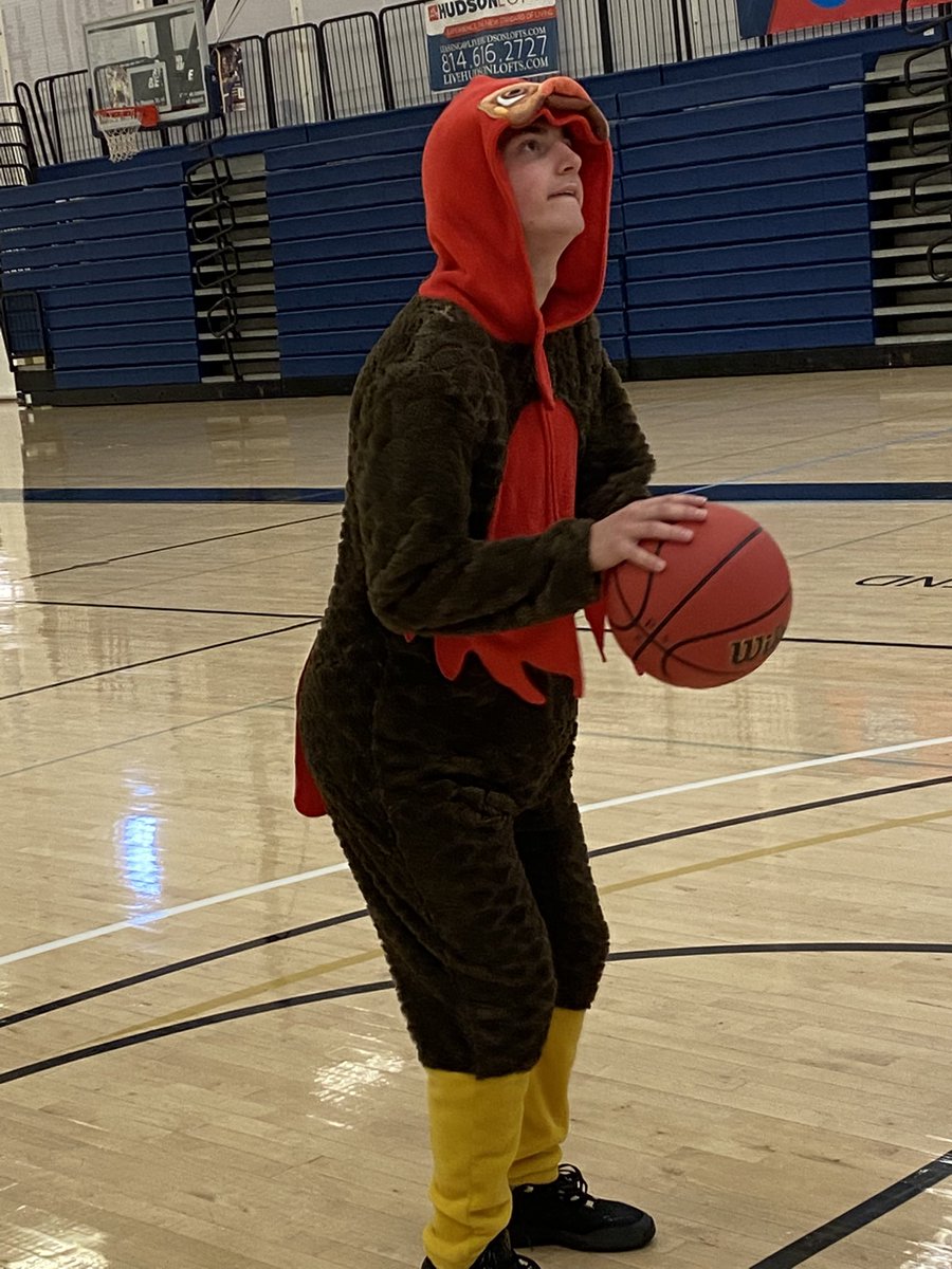 Happy Halloween from the Behrend basketball family! Our guy <a href="/isaacdegr55/">Isaac DeGregorio</a> couldn’t help but dress up and celebrate!!
