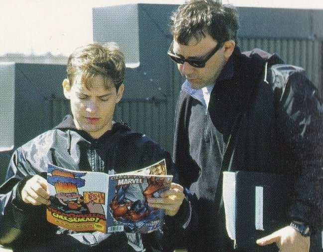 spideygifs's tweet photo. Tobey Maguire behind the scenes of Spider-Man https://t.co/pvfRu2s7GR