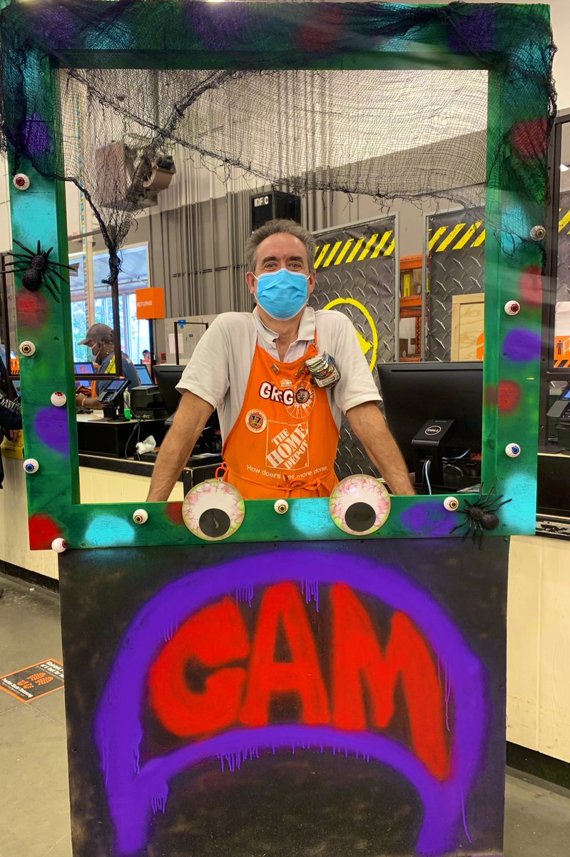 AugustAloha's tweet photo. I have the GHOULEST team 🥰⚰️💀🪦👻🔮🤖🕷🎃 https://t.co/DEMTuroG1Z