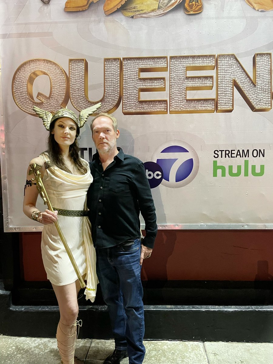 ArdenWolves's tweet image. Happy Halloween everyone! 🎃🔮👻🎶