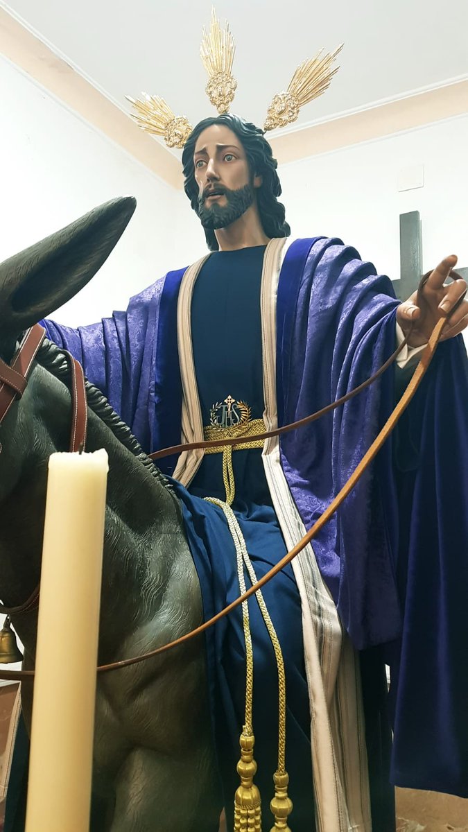 Así lucen nuestros amantísimos Titulares ataviados para los Fieles Difuntos.