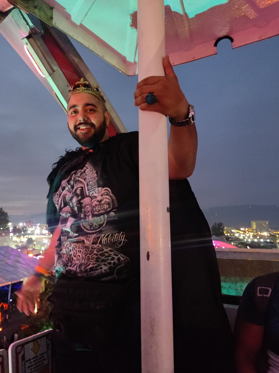jurado_carlos62's tweet photo. HAPPY HALLOWEEN FROM KING LOS!! ๐
Escape was so damn beautiful!! I cannot believe I was missing out on these for yearss๐คฆ๐ฝโโ๏ธ๐
Thank you to the crew for dragging me out there!! #FirstRave #Escape2021 https://t.co/vyIiJKdvhu