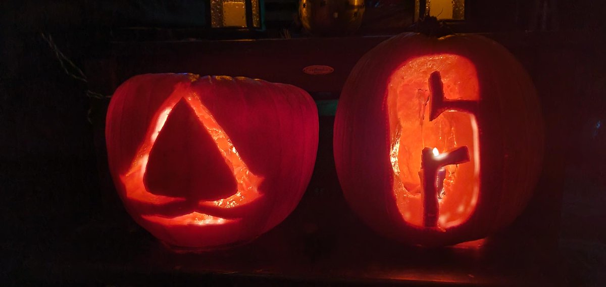 Turtlepaw_Sims's tweet photo. Happy Halloween @Rainbow6Game &amp; @assassinscreed 

Which one is the scariest🎃 https://t.co/l58EwVLkSj
