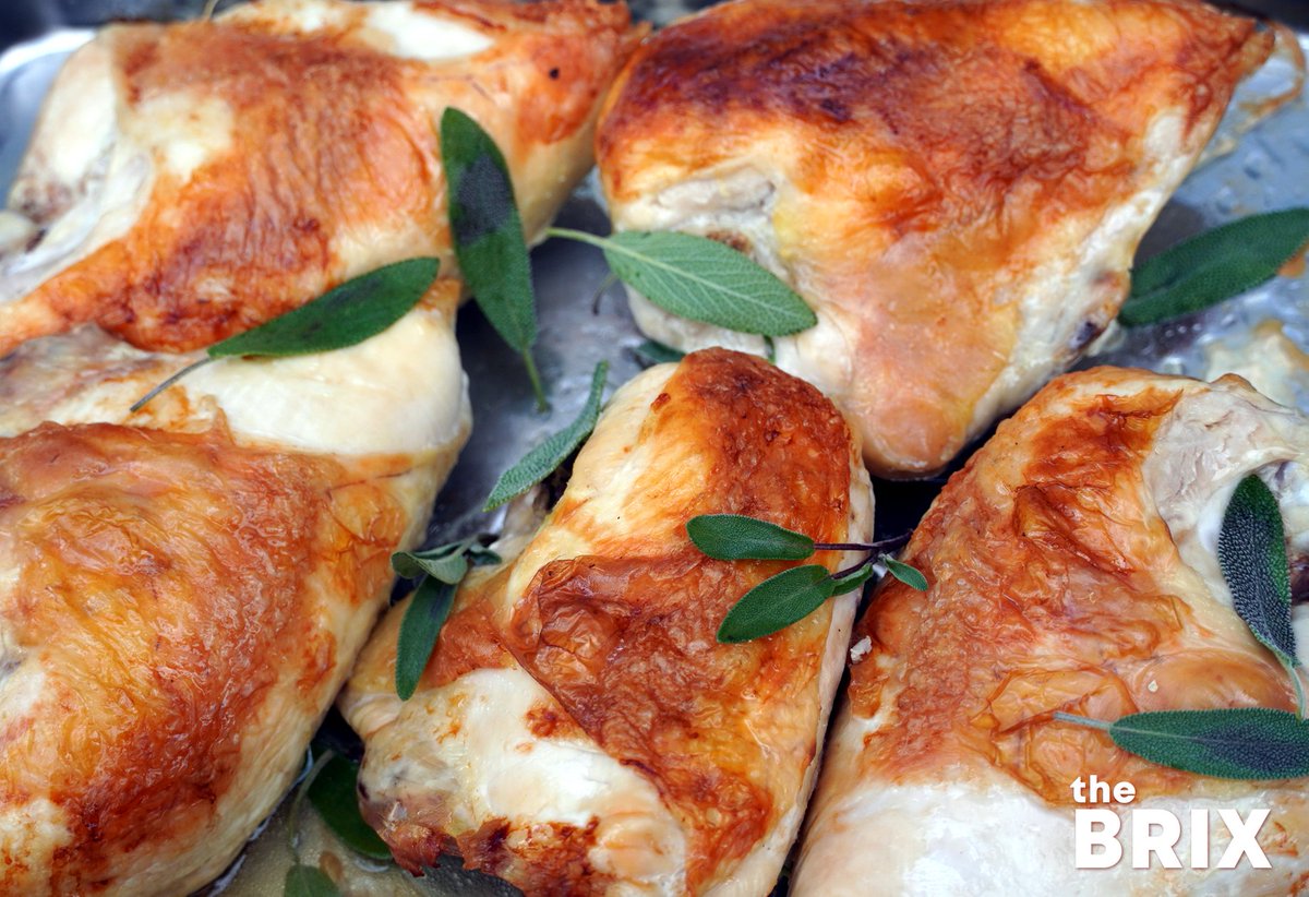 theBRIX_me's tweet photo. It was a fine day. πͺ
Chicken breasts coated in bacon drippings & garlic. Roasted high & quick. Garnished with Sage.
#SundayDinner #theBRIX https://t.co/pyFjcc1OdQ