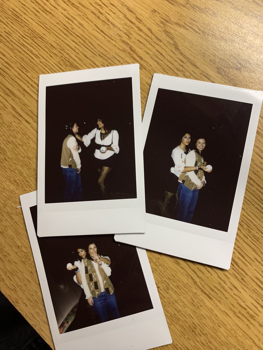 o_rosee_'s tweet photo. the goblin king &amp; her queen https://t.co/fsBwHIoEbX