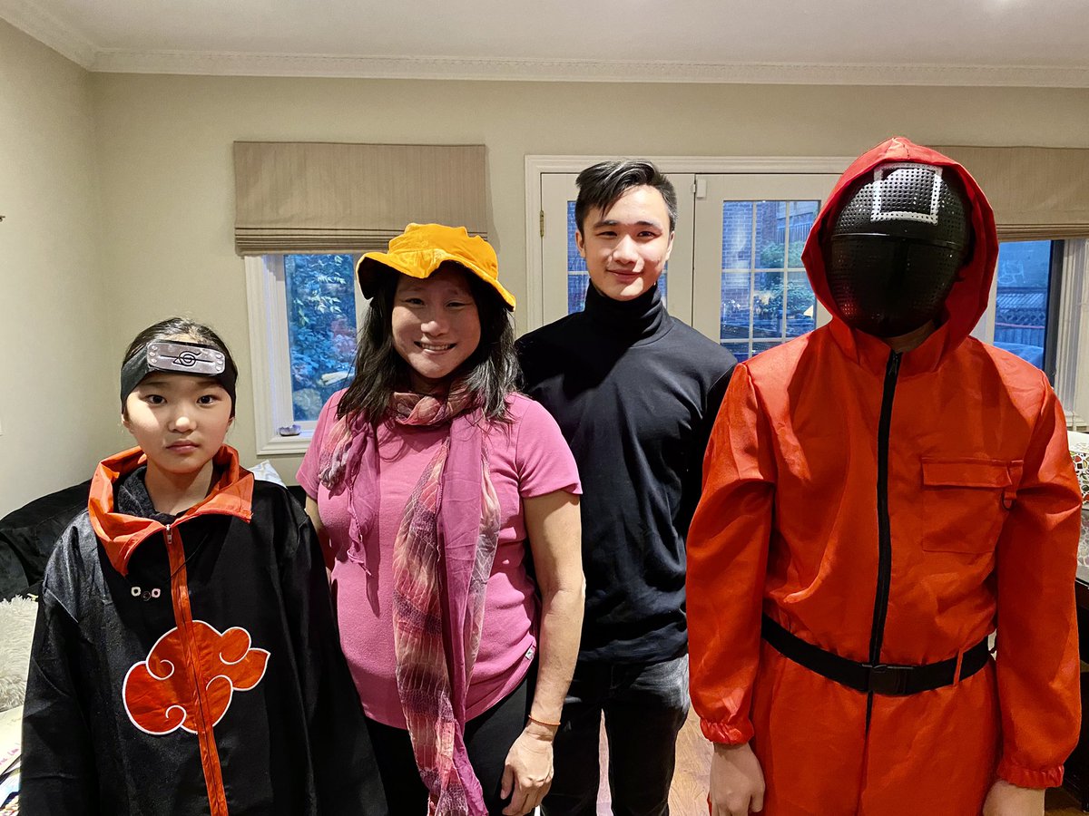 JeanYip3's tweet photo. Had a great time with my niece and nephew this Halloween π€‘π€ π»π Thank you to my sister-in-law who surprised me with a congratulatory cake from #daangocakelab from my riding. #FamilyTime https://t.co/1lD14BFrTy