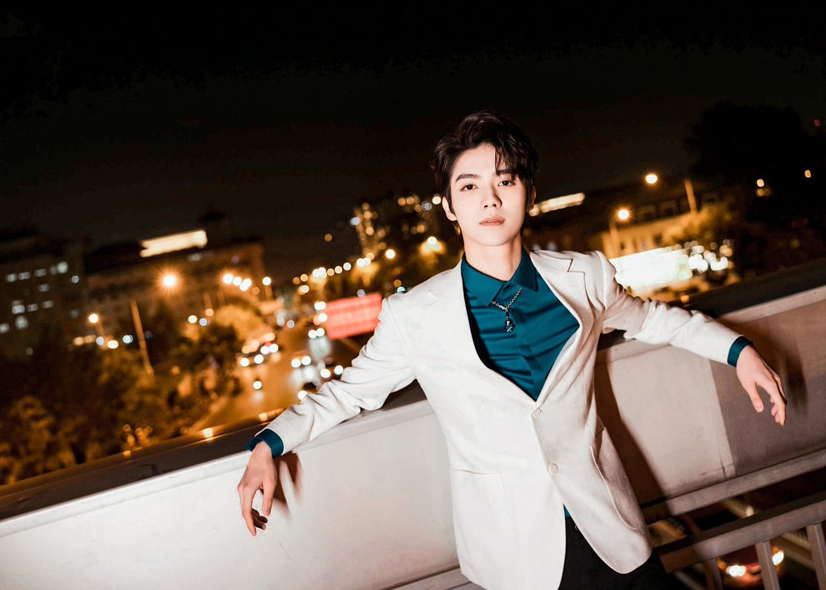 จากเพื่อน ก็ได้เลื่อนขั้นเป็นเพื่อนเก่าเลยหรา 
I vote #LuoYizhou from China for 
#100MostHandsomeMenof2021 
#100MostHandsomeMen2021 
#TBworld2021