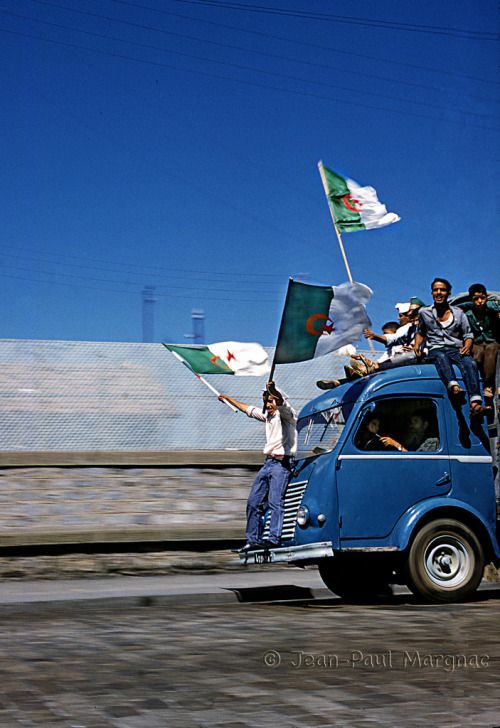 mannelbk's tweet photo. One two three viva L"Algérie
#1novembre1954  #1novembre 
♥️♥️🇩🇿 https://t.co/e6a3AoYBOz