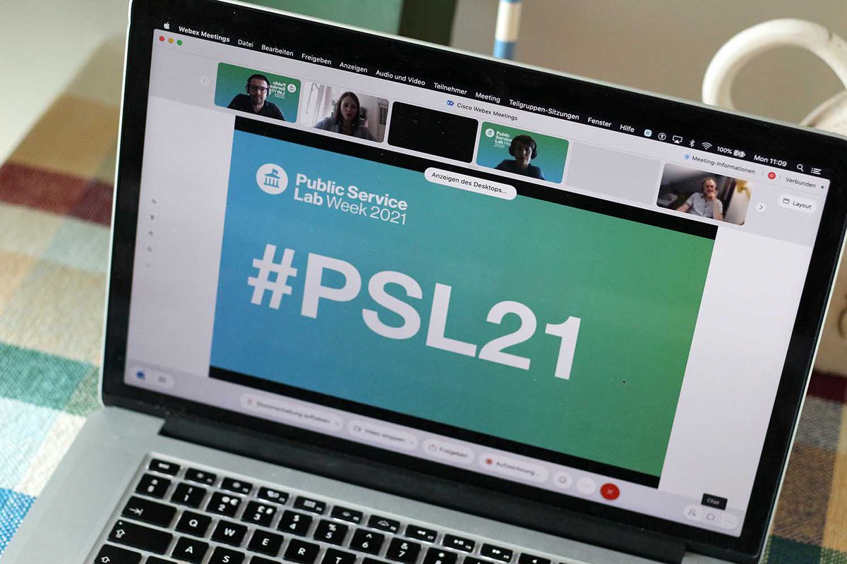 Ja, der Public Service Lab Day am 26.11. wird wieder virtuell stattfinden.

Das heißt Ihr könnt alle Impulsvorträge 🎤, Workshops 🧰, Fallstudien 📜 sowie die Gewinnerprojekte des <a href="/PreisVerwaltung/">Preis für gute Verwaltung</a> bequem vom Schreibtisch erleben.

Hier Ticket sichern: eventbrite.de/e/public-servi…