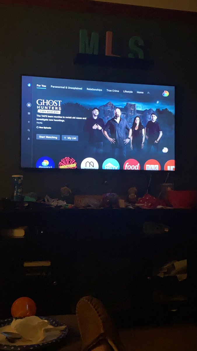 Samdalous's tweet photo. So excited!! Finally! @amybruni @Jchawes @davetango @stevegonsalves1 #ghosthunters https://t.co/trbnfooFNw