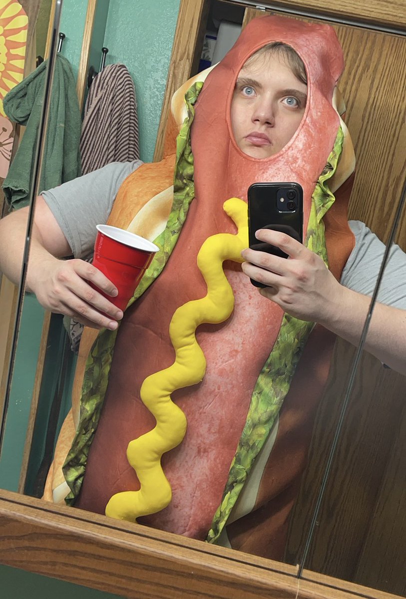 Who did Halloween better? @CaseyPandur or <a href="/MockDS/">Mock</a>?