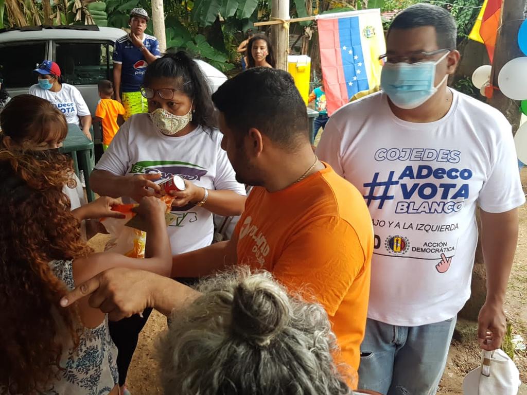 juancavillegas's tweet photo. Y 80 años después hay una generación dispuesta a seguir trabajando por nuestro partido del pueblo y comprometidos que nuestra gente vuelva a vivir mejor @adbernabe @adennisf @vianelbi @cleverlaraad @jesusbocaney @joselufernandez #Tinaquillo #Cojedes #AdecoVotaBlanco https://t.co/VLHyAcRt4c