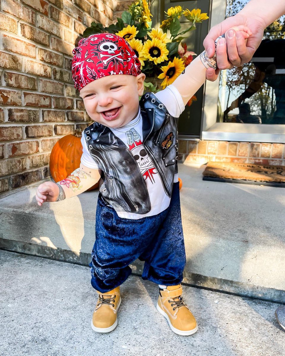 Lauren wanted him to go as a pumpkin and told me to order it online. I found this instead #BikerJordy #WildHogs