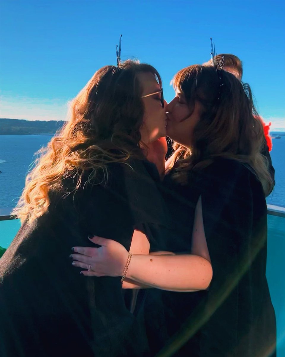 samantha coley 👻🍀 tweet media