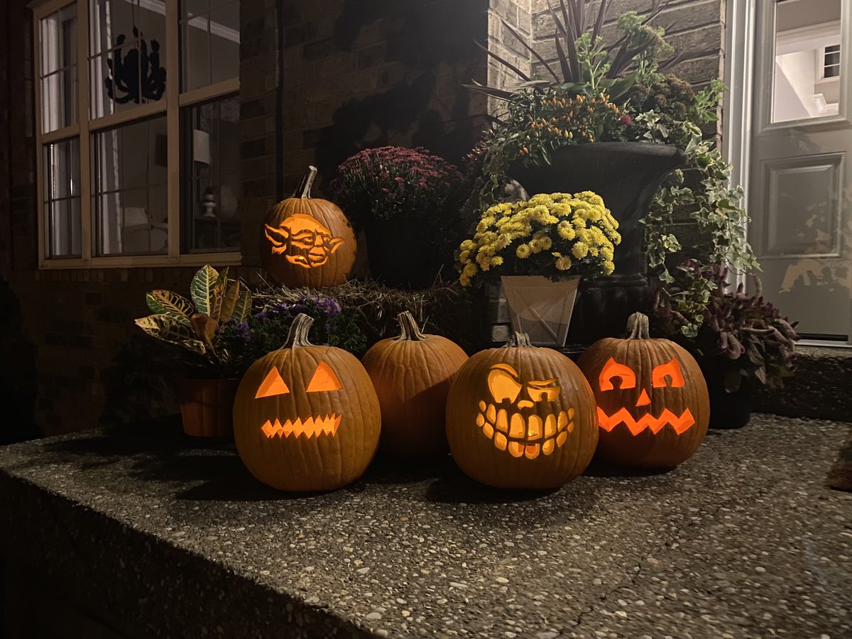 TwoOsCupolo's tweet photo. Happy Halloween! The force is strong here https://t.co/YkmOgVFq3g