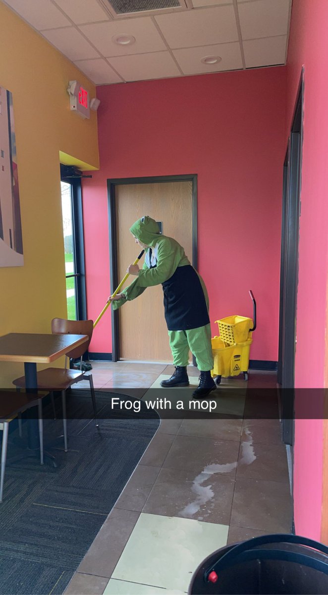 laetitia tweet media