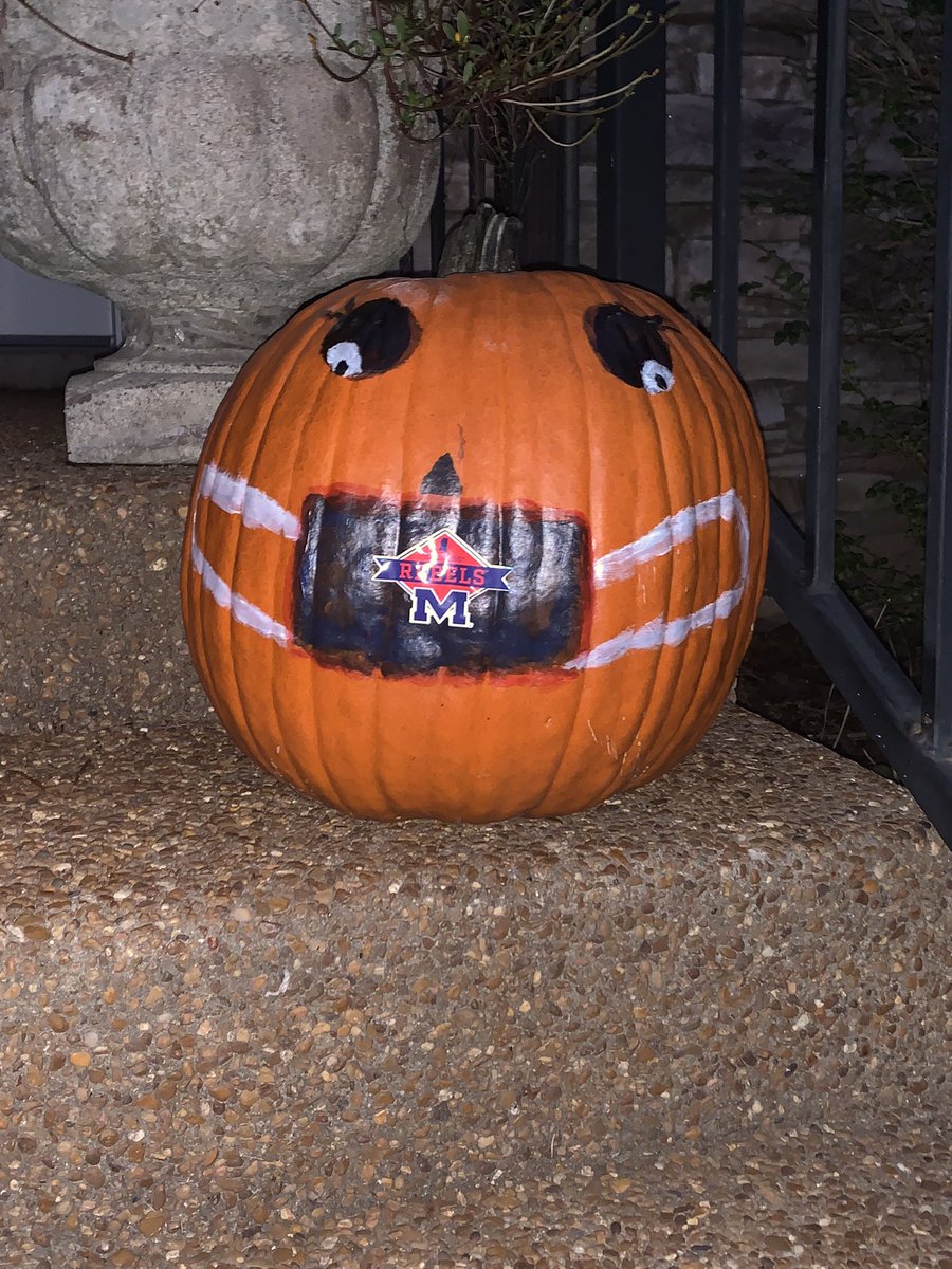 keciam1's tweet photo. @Lane_Kiffin  @corral_matt @OleMissFB #LFG #OleMiss https://t.co/nwsdrOOsJg
