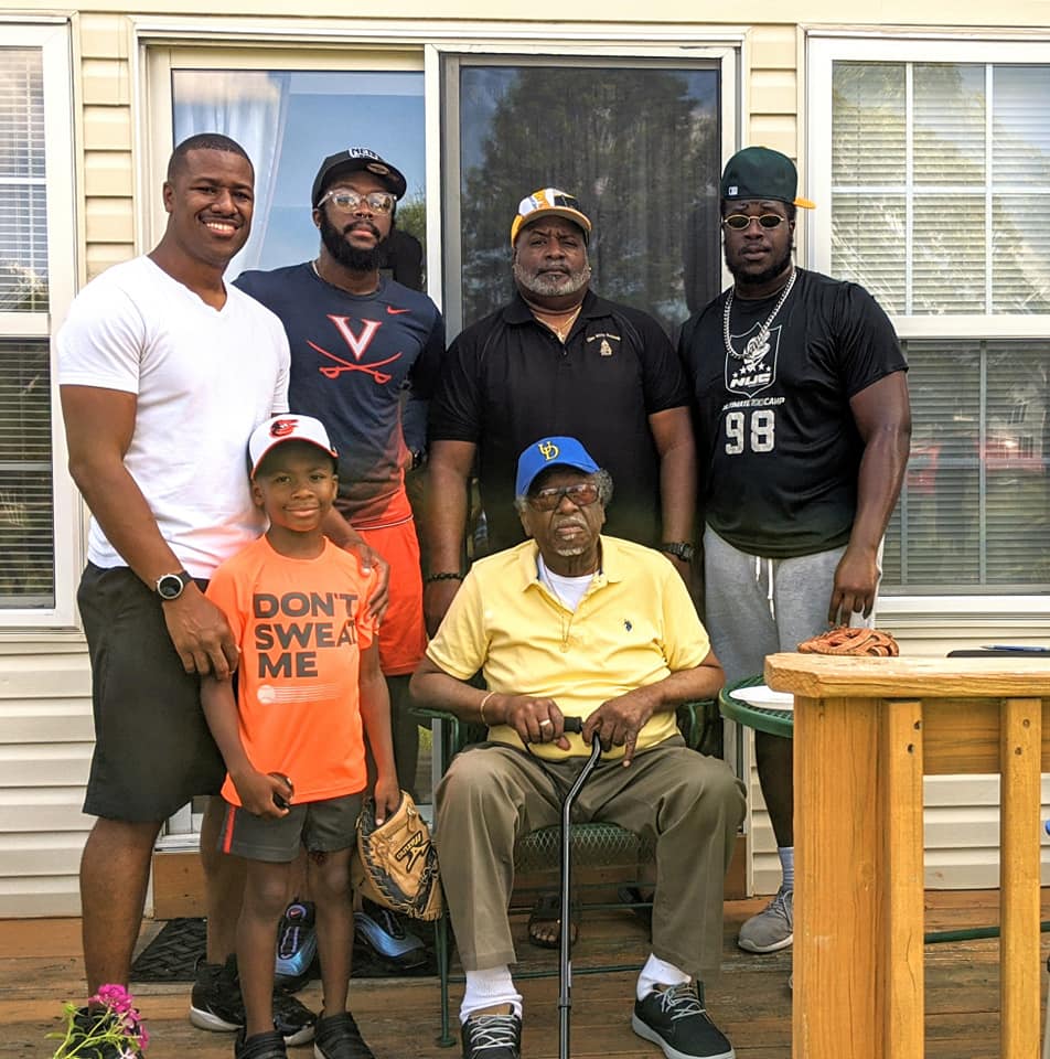 ApostleFrank's tweet photo. REMEMBERING MY POPS TODAY! We lost a Solid Soldier today! Reflecting on what he started... and am in awe of the Legacy he left behind!!! Heaven smiled & we rejoiced! #DemBurtonBoyz4Life #RestEasyPops #FinallyReunitedWithTheLoveOfYourLife #LoveFrankieBee #DemBurtons https://t.co/2ckaKX8rFF