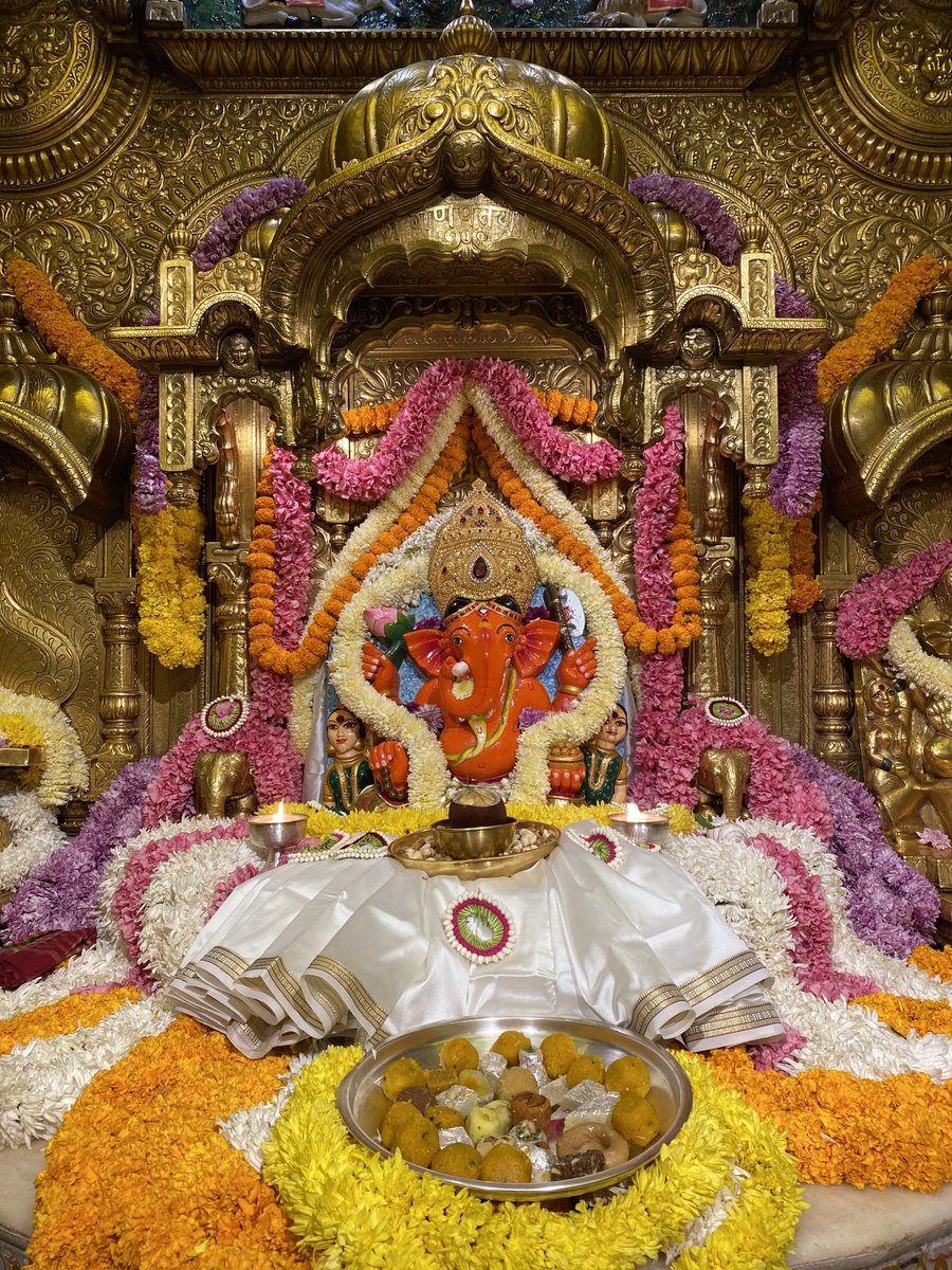 SVTMumbai's tweet photo. 🙏गणपती बाप्पा मोरया 🌺मंगलमूर्ती मोरया 🙏०१/११/२०२१ https://t.co/WuRLYcEMXZ