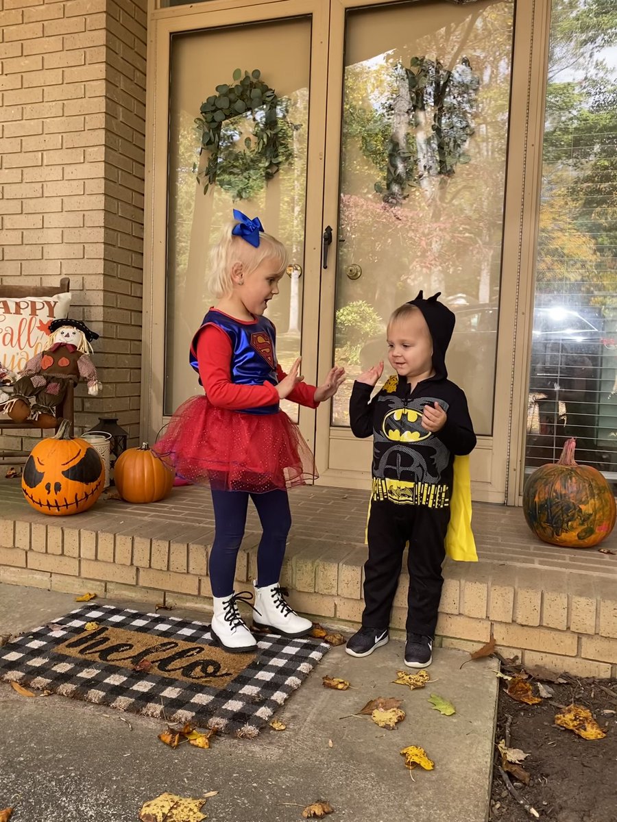 reneeweddle's tweet photo. Halloween 2021👻 https://t.co/HVatUqU5RK