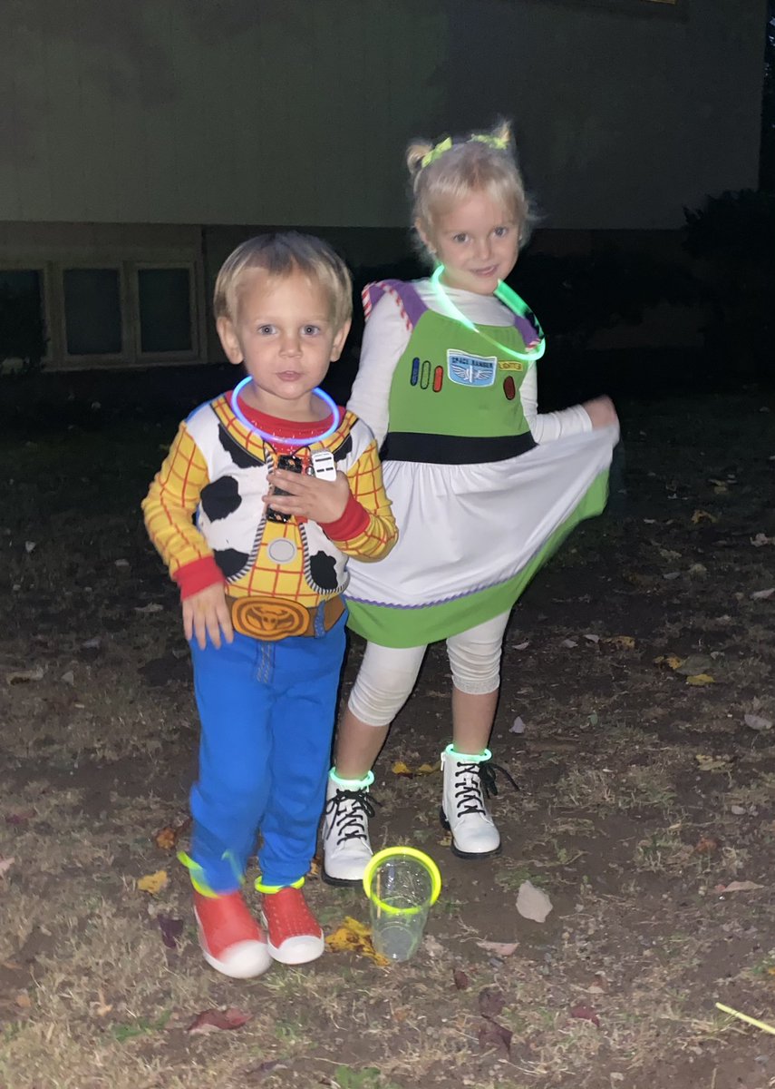 reneeweddle's tweet photo. Halloween 2021👻 https://t.co/HVatUqU5RK