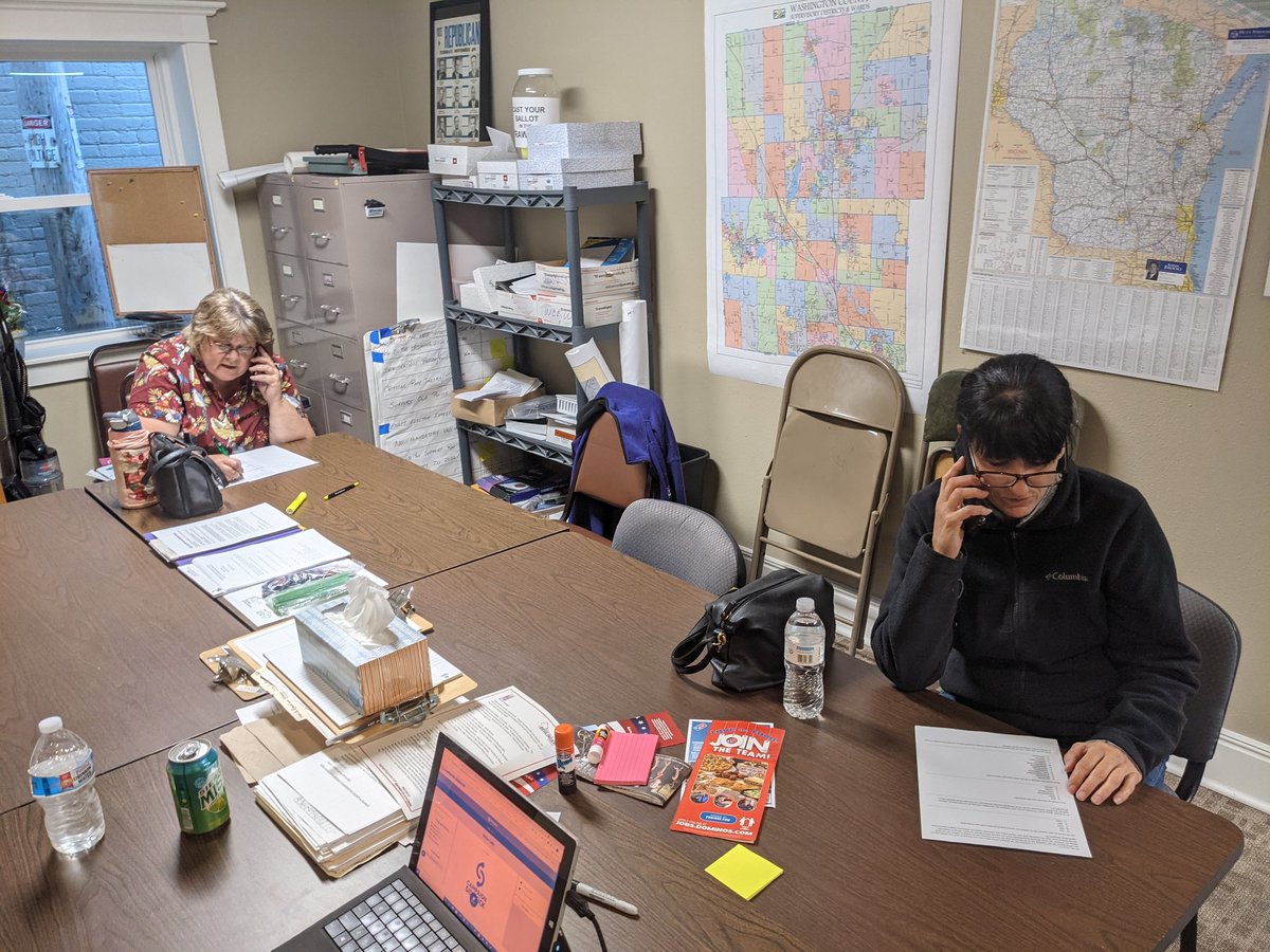 JoshuaDParr's tweet photo. Had a really fun time with these lovely lady's making phone calls in West Bend this evening for Virginia and Mequon! #LeadRight #wisproud https://t.co/2BP8N9AZm1