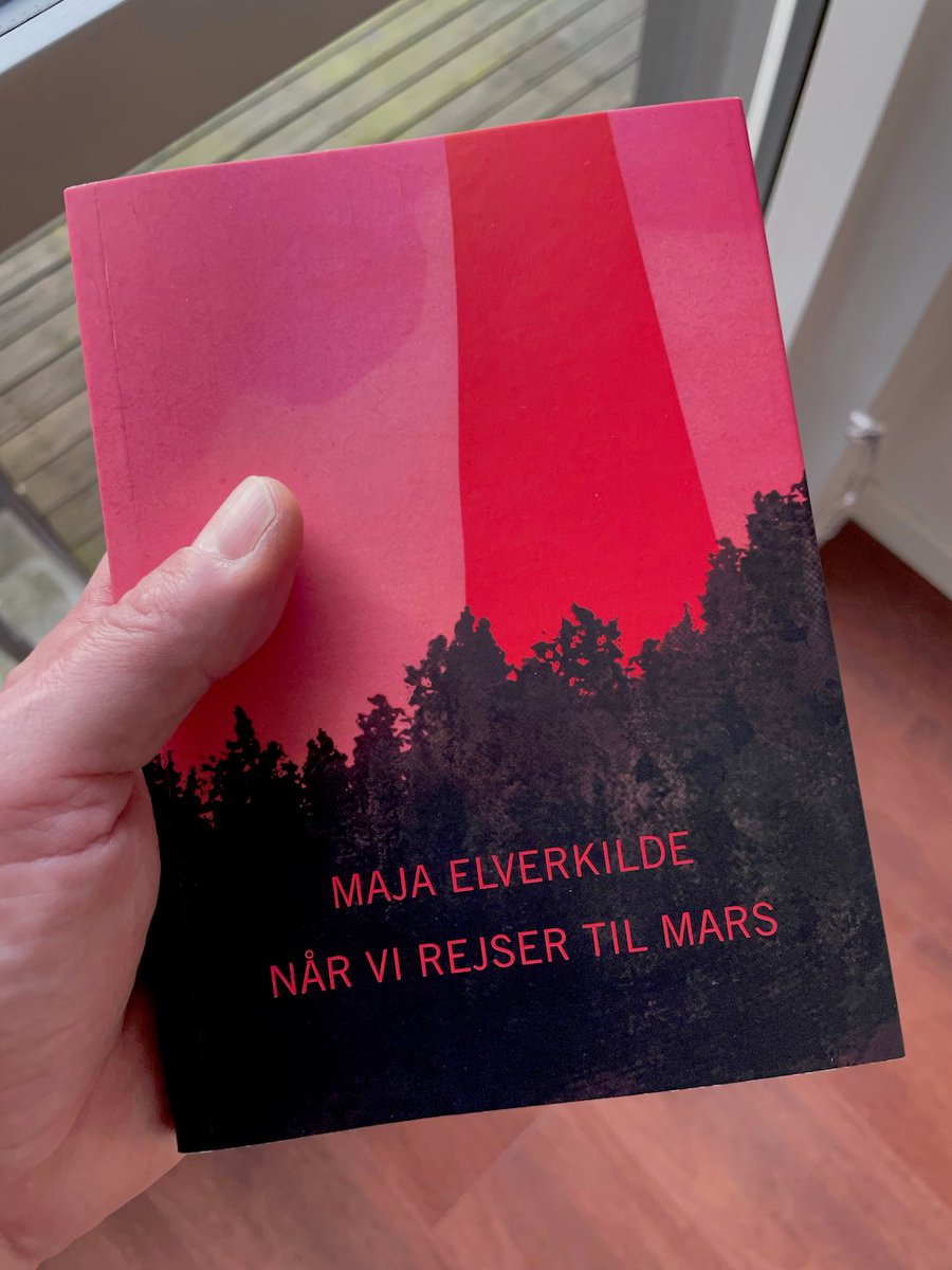 astrosmoelf's tweet image. Når vi rejser til Mars…

… og det gør vi snart. I mellemtiden så læs denne fantastiske bog af den umådeligt talentfulde forfatter Maja Elverkilde…

#mars #litteratur #samfund #dkvid #dkpol