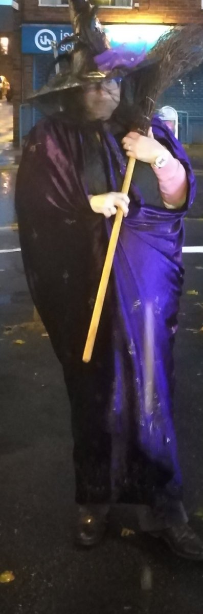 norfolk_anne's tweet photo. Whoo hoo, its my birthday!!! Getting piss wet through marshaling Garforth Halloween trail! https://t.co/jWXVWxEYfj