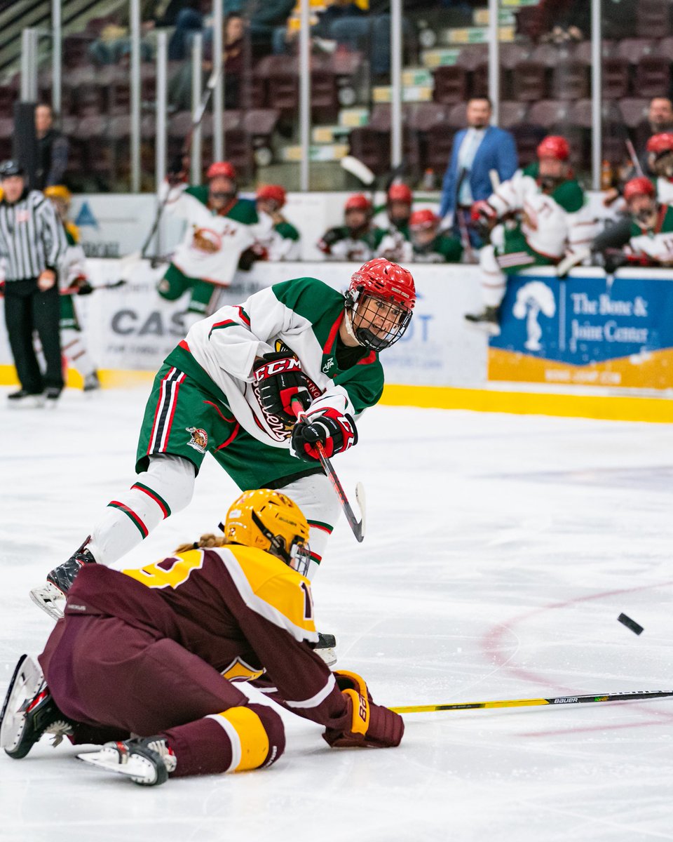 ArbautPhoto's tweet photo. MSU Women’s Hockey vs Concordia 10.30.21 https://t.co/EayOd28mG9