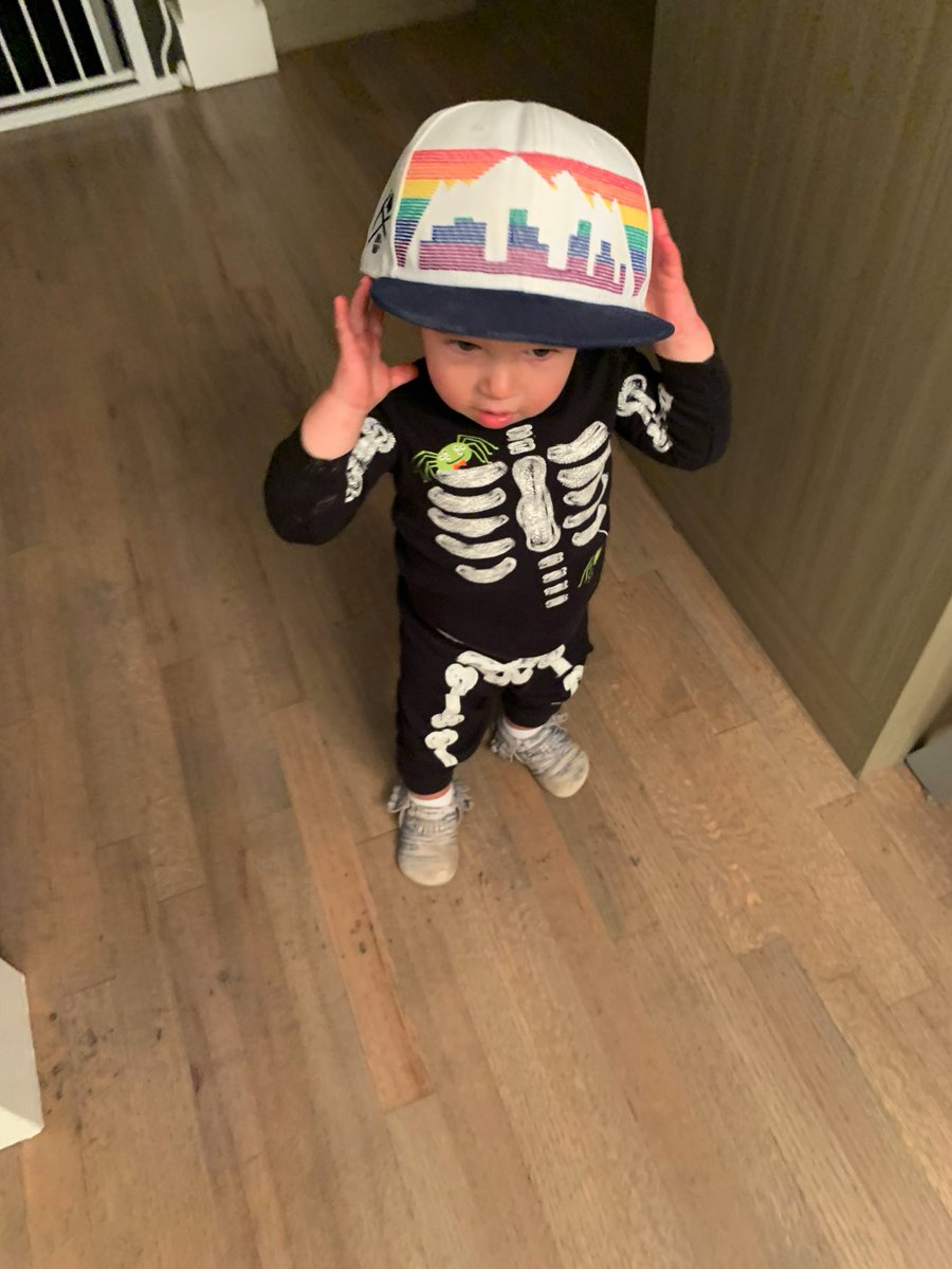 weistyb's tweet photo. @nuggets @BizzyBones11 somebody is getting Bizzy for Halloween! #nuggets #bones #halloween https://t.co/f9XWZwMVFJ