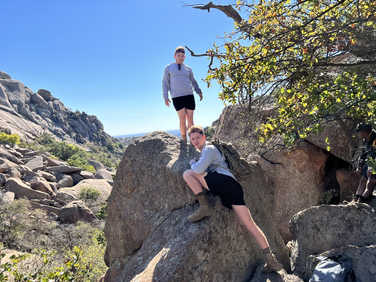 dannyhasfriends's tweet photo. took my son hiking today https://t.co/mbDOpy6pCe