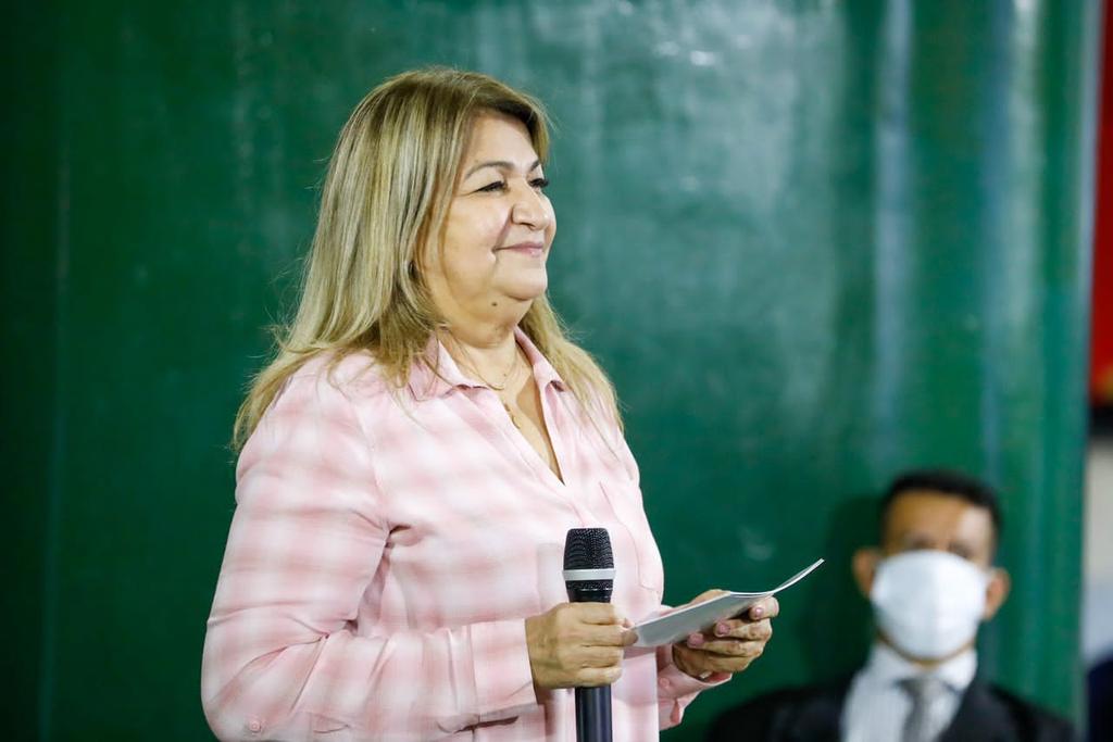 Hemos logrado el 87 % de la asistencia a clases que es una cifra alta, pero debemos ir a la búsqueda de más niños, niñas y jóvenes para reincorpóralos a la actividad escolar. Los brigadistas del Movimiento Somos Venezuela desplegados en apoyo a la familia y a nuestra muchachada.