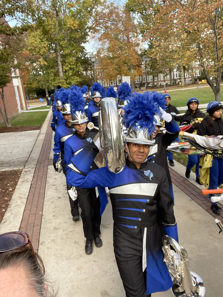 MFisher5663's tweet photo. Congrats to the 2021 #NorthenKnights Marching band for an awesome Championship performance! 💙🥁🎷🎺🏴 #Parkour #NJMBDA @MrVerblaauw @WWP_Arts https://t.co/YtN5XmW2CI