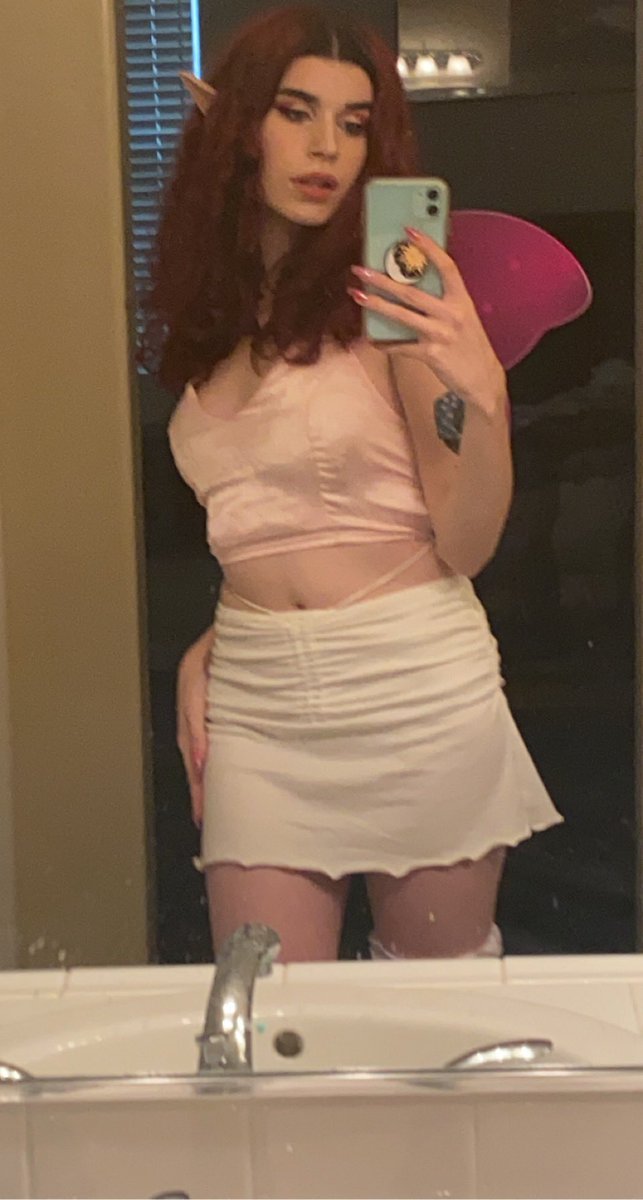 lov3rghoul's tweet photo. in my fairy era 🧚🏻‍♀️ https://t.co/yToROl6dhj
