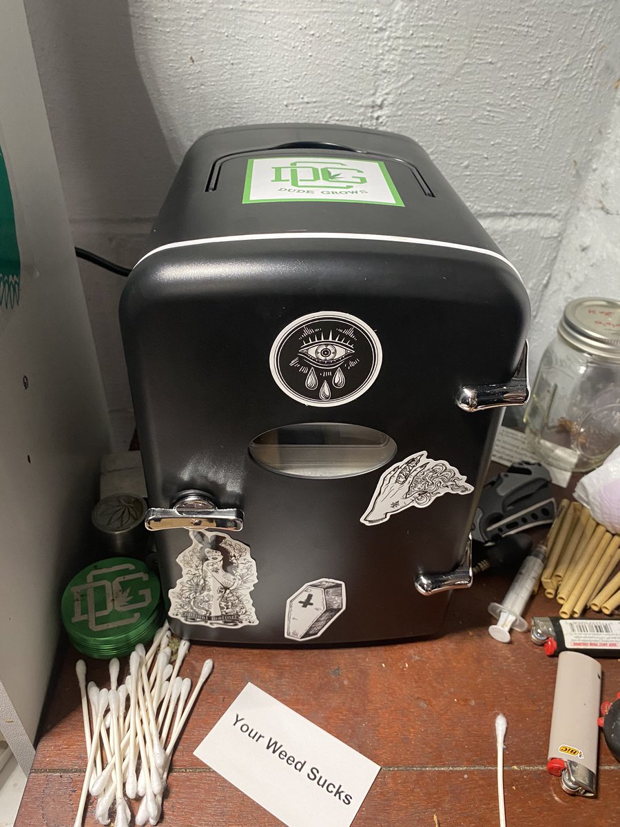 big_bear_canna's tweet photo. The ol’ Terp fridge! Keep my concentrates and seeds nice and cool. #dgc #dudegrowscrew #seedpreservation #randomstickers #CannabisCommunity https://t.co/0dIvU0qbmb