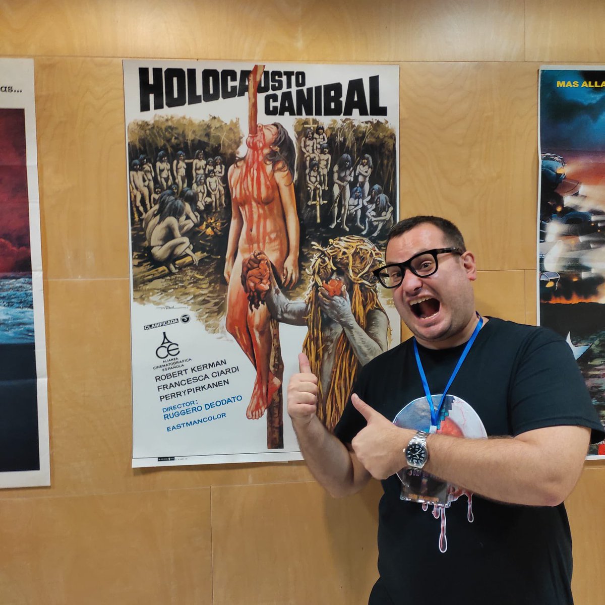 Aureli_DelPozo's tweet photo. Los pósters del @BaiDeFest molan mogollón! #holocaustocanibal #baidefest #roses #cannibalholocaust https://t.co/OjTQT990pF