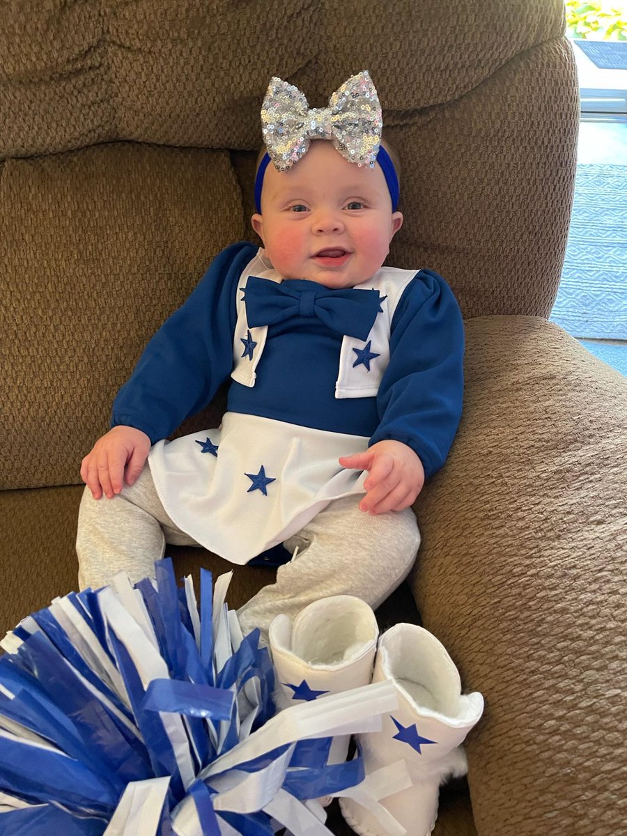 BlakeEngelson's tweet photo. Landry's first Halloween. Future DCC @DCCheerleaders #GoCowboys @dallascowboys @CowboysNation https://t.co/vbUimTEjI3