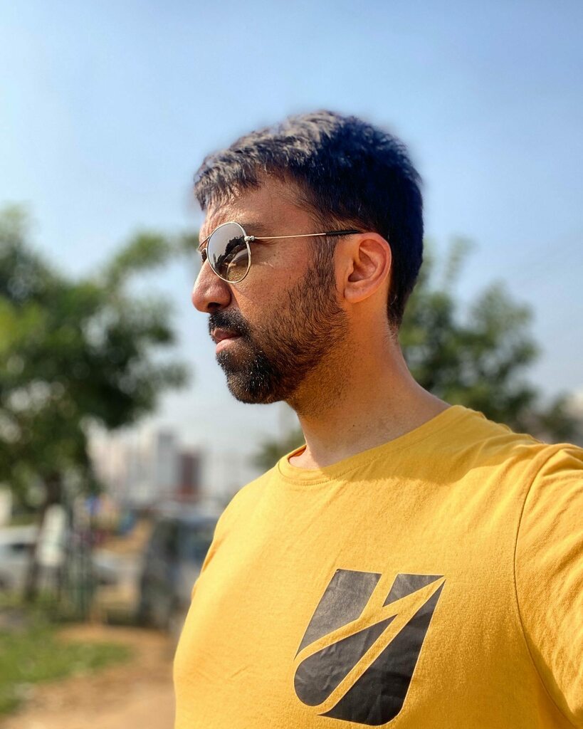 ulkagear's tweet photo. Lots of work can only be done with lots of passion. Never let your passion die. 
New @ulkagear merchandise now available at @wanderlooms 

visit link in bio.

@shahnawazkarim @wheelsguru 
@advspiritglobal https://t.co/Arbyiqq73d https://t.co/ADHEB55yjt