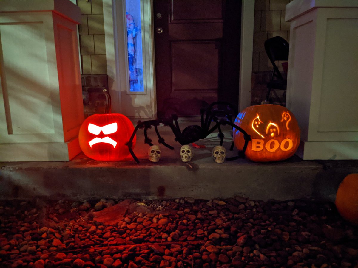 westers47's tweet photo. @drdisrespect Hey Doc, I was told my house had the most intimating pumpkin.#Doctober2021 https://t.co/eDtCXx3omo