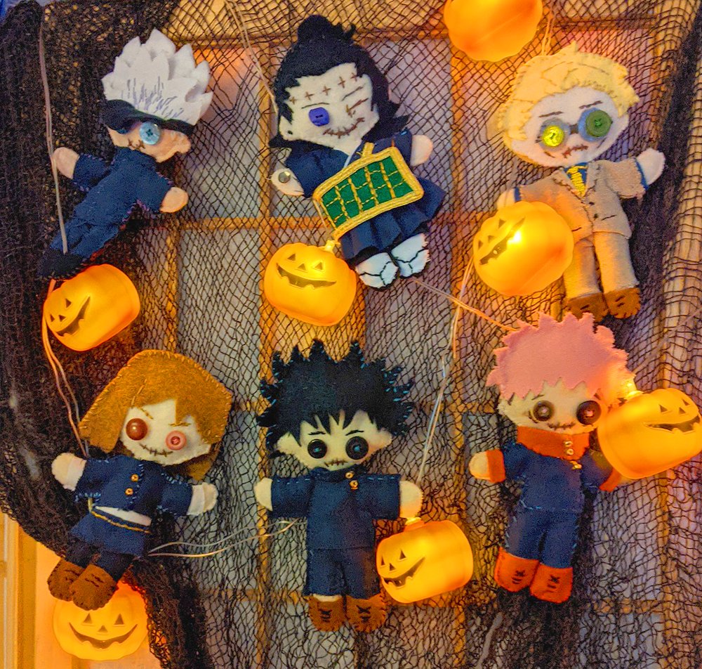 Happy Halloween! Wanted to make more creepy dolls by today but still happy with how these 6 came out!

 #呪術廻戦 #JujutsuKaisen